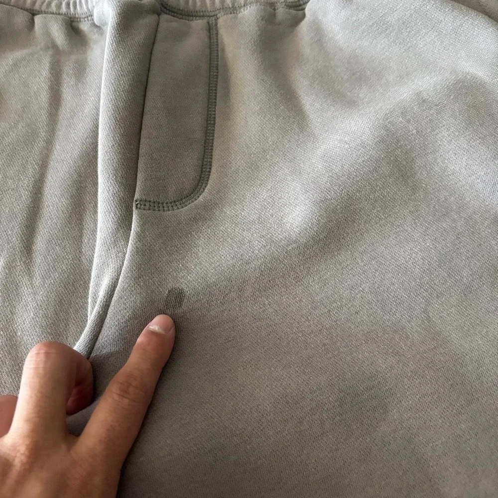 Vintage Y2K/2000s Baggy Grey Hollister Skater Sweatpants! Size M